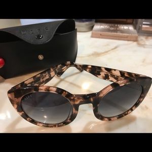 DIFF Polarized Sunglasses with Case